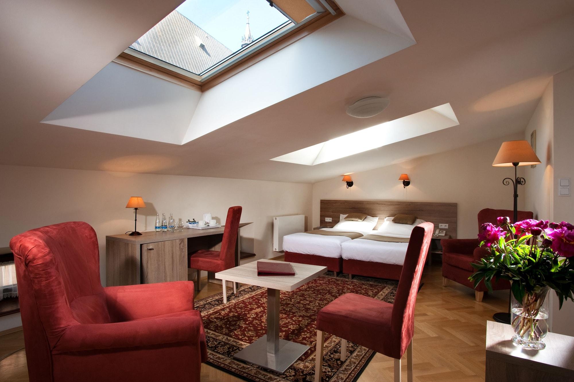 Hotel Santi Красков Екстериор снимка