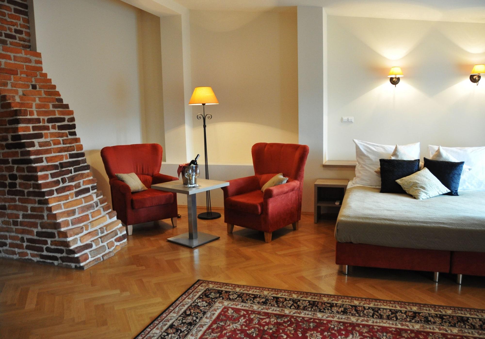 Hotel Santi Красков Екстериор снимка