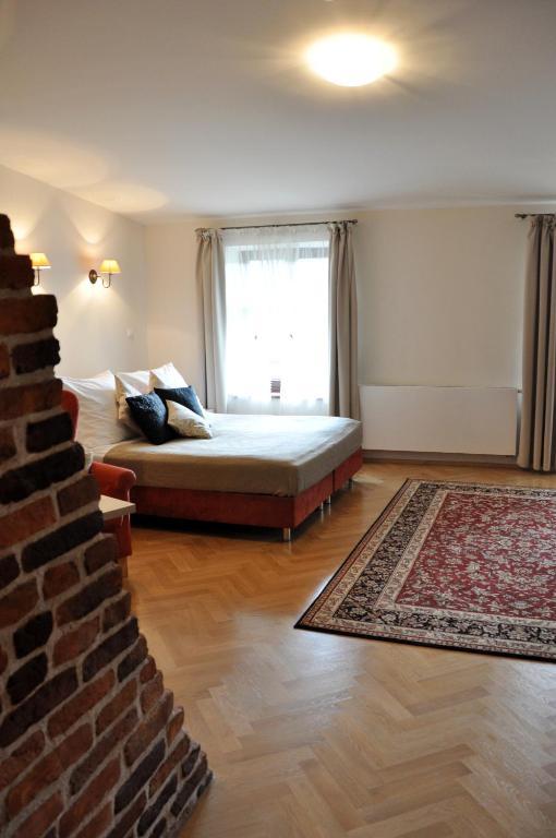Hotel Santi Красков Екстериор снимка