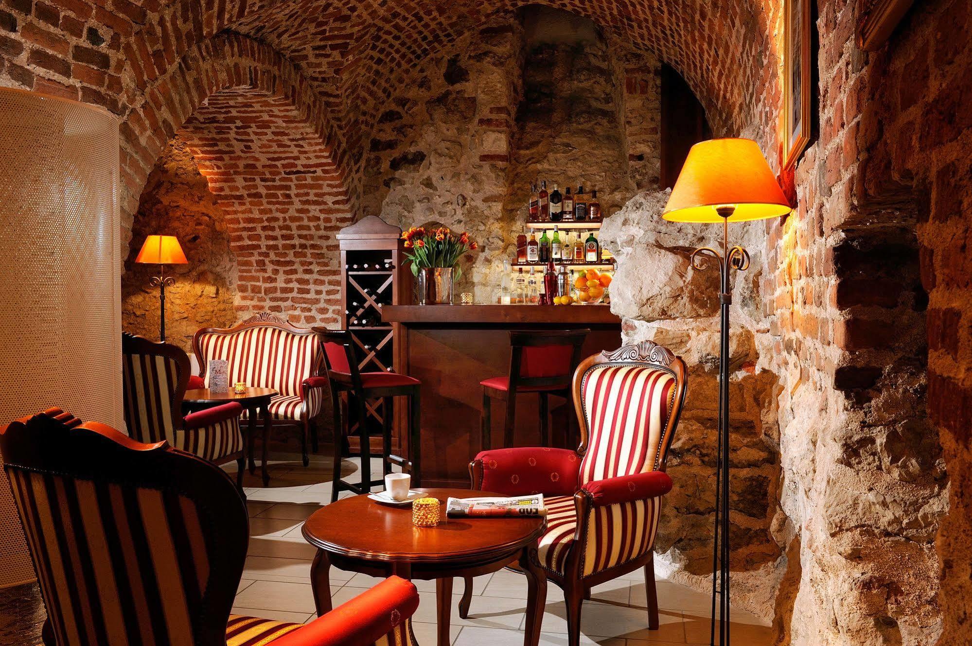 Hotel Santi Красков Екстериор снимка